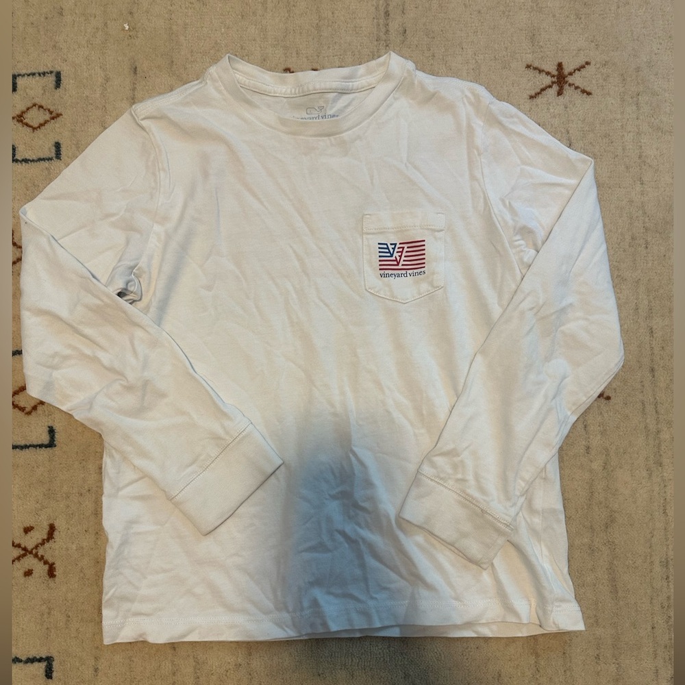 Boys Vineyard Vines ref, white and blue long sleeve tee, size 7.